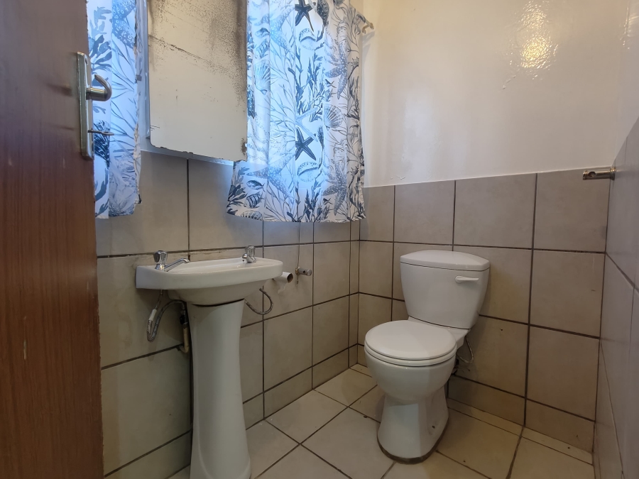 3 Bedroom Property for Sale in Azalea Park North West